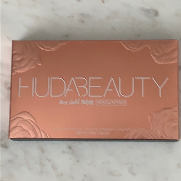 Huda Beauty Rose Gold Remastered Eyeshadow Palette - Picture 10 of 12